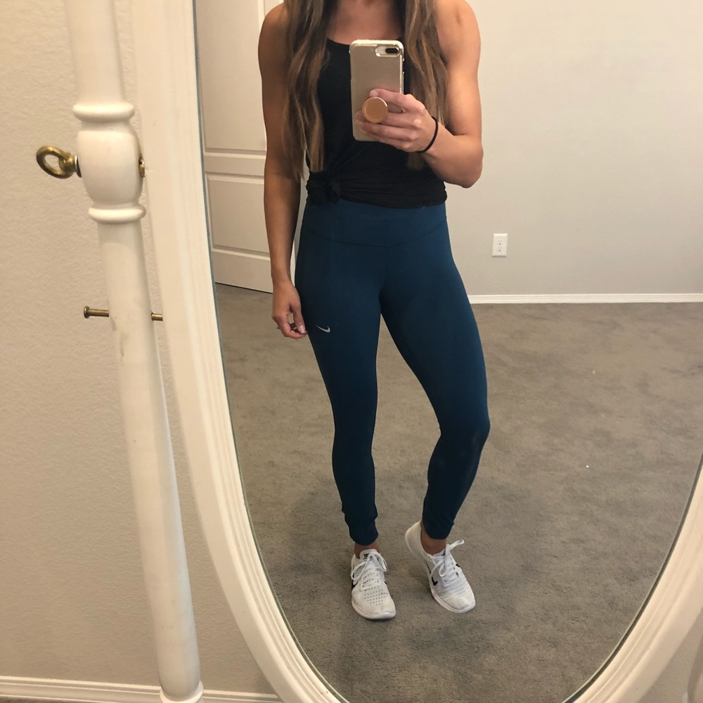 Nike epic lux tights.